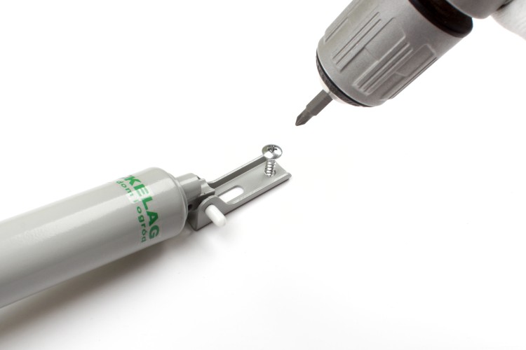 samozamykacz montaż.jpg